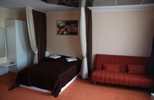 Zlatoust House | Pet-Friendly Guest House Puteshestvennik with Breakfast & More
