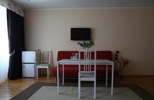 Zlatoust House | Pet-Friendly Guest House Puteshestvennik with Breakfast & More