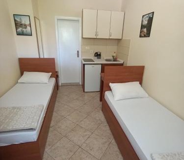 Dubovica Apartment | Child-Friendly Retreat at Guest House Rade Z