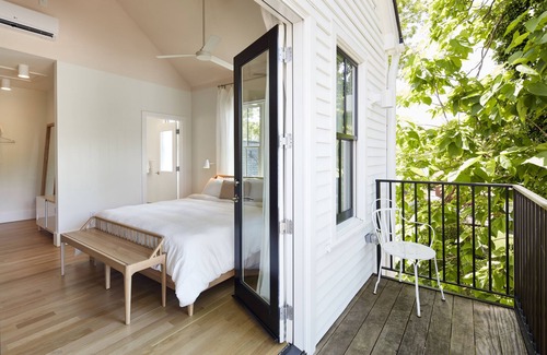 Downtown Bed & Breakfast | Eco-Friendly Guest House Raleigh with Breakfast & Kitchen