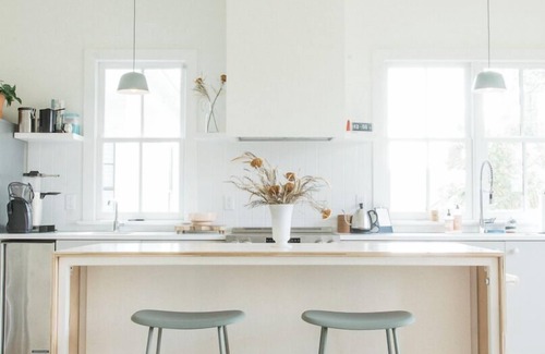 Downtown Bed & Breakfast | Eco-Friendly Guest House Raleigh with Breakfast & Kitchen