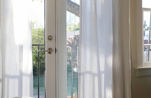 Downtown Bed & Breakfast | Eco-Friendly Guest House Raleigh with Breakfast & Kitchen
