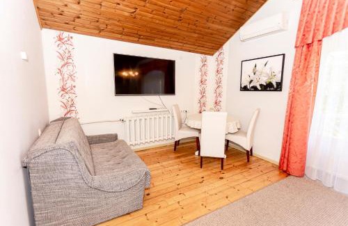 Haljala Parish House | Guest House Rannaliiv: Oceanfront Retreat with Hot Tub