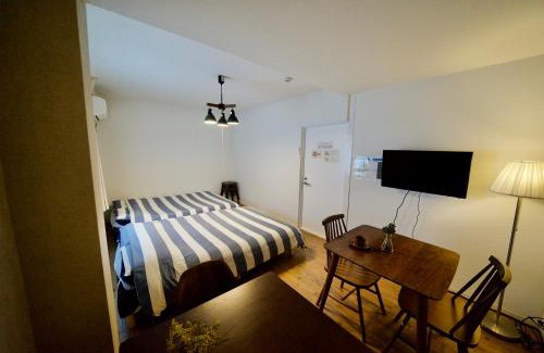 Nishi Ward Apartment | Family-Friendly Guest House Re-worth Joshin1 - Great Value!