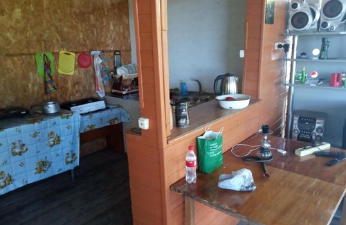 Abkhazia House | Cozy Guest House Rechnaya 6: Perfect for Families and Pets