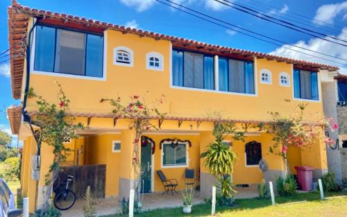 Cabo Frio Apartment | Oceanfront Guest House Renascer K&W with Pool & Views