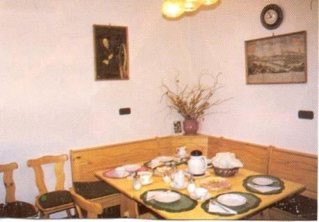 Sopron House | Cozy Stay at Guest House Ringhofer Vendégház with Breakfast