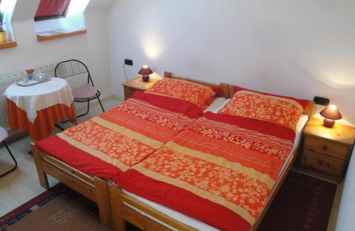 Sopron House | Cozy Stay at Guest House Ringhofer Vendégház with Breakfast