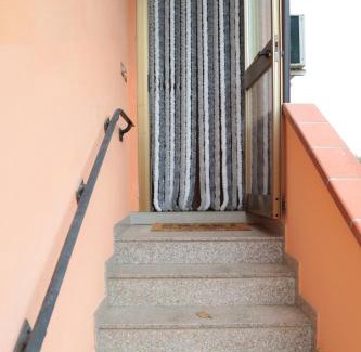Cadelbosco di Sopra Apartment | Family-Friendly Guest House Romero with Top Ratings