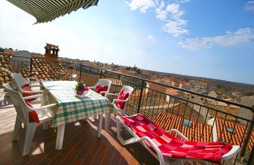 Bale House | Cozy Guest House Robert i Mirna with Oceanfront Views
