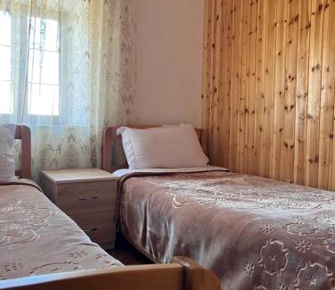 Rabdisht House | Outstanding Guest House Sabriu: Pet Friendly & Family Welcome
