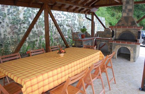 Radevtsi House | Unforgettable Stays at Guest House Savina - 10/10 Rated!