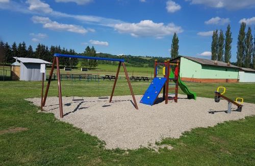 Linhartice House | Family-Friendly Guest House Sherpa with Hot Tub & Breakfast