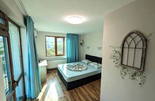 Primorsko House | Family-Friendly Guest House Beglik Tash with High Ratings