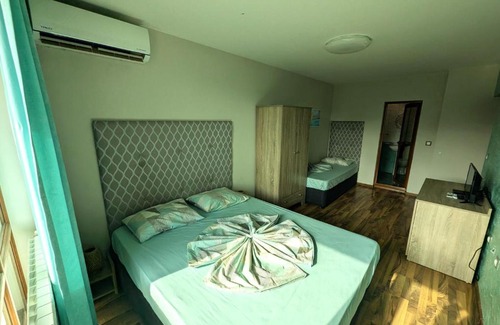 Primorsko House | Family-Friendly Guest House Beglik Tash with High Ratings