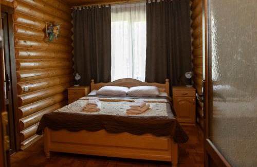 Polyanytsya House | Pet-Friendly Guest House Sofia with Oceanfront Pool Access
