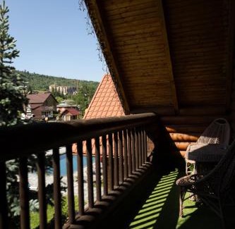 Polyanytsya House | Pet-Friendly Guest House Sofia with Oceanfront Pool Access