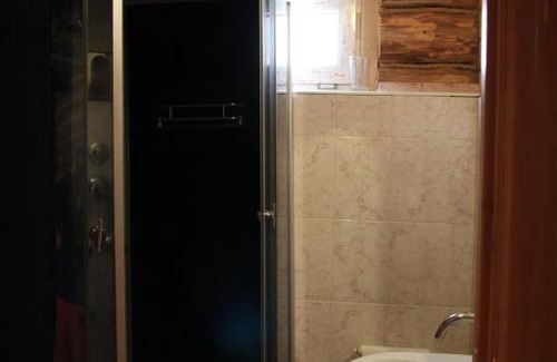 Terskol House | Cozy Guest HOUSE SROOB v Lesu with Hot Tub & Breakfast