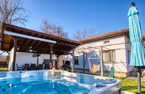 Elena House | Experience Oceanfront Bliss at Guest House Stoyanovata Kashta