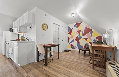 Austell Apartment | Cozy Guest House Studio with King Bed & Fast Wi-Fi