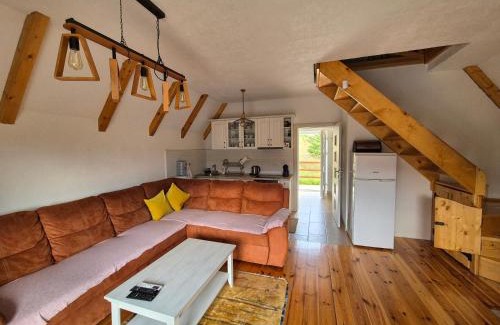 Razvrsje Apartment | Top-Rated Family Retreat at Guest House Tamara