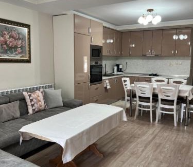 Petrich Apartment | Unforgettable Stay at Guest House Tatiana - 10/10 Rating