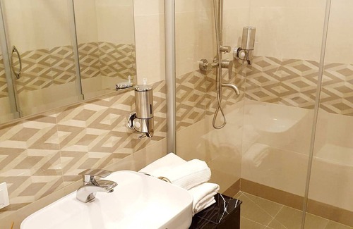 Tashkent House | Relaxing Retreat at Guest House TWINS with Pool & Spa