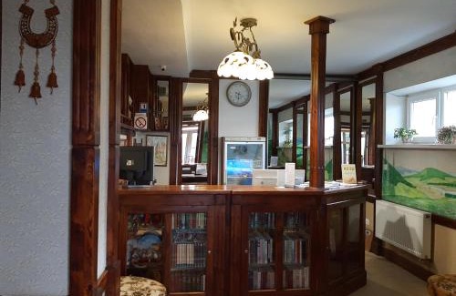 Skhidnytsya Hotel | Welcoming Guest House U Sester with Top-Rated Amenities