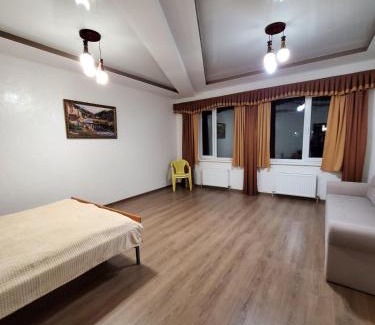 Uman Apartment | Guest Rated: 9.3! Family-Friendly Apartments in Umanʼ