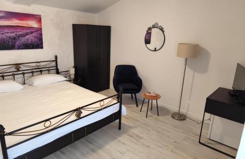 Brkac House | Cozy Guest House Valentino: Pet-Friendly & Poolside Escape