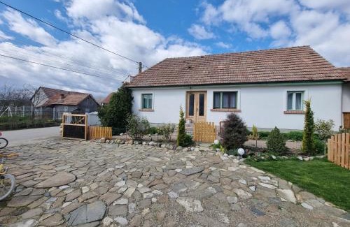 Mesentea House | Guest House Victoria: Rated 10/10 with Hot Tub & Pet Friendly