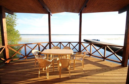 Velikogubskoe House | Discover Oceanfront Bliss at Guest House White Chocolate