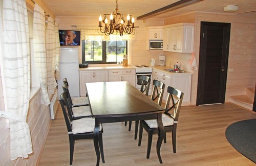 Velikogubskoe House | Discover Oceanfront Bliss at Guest House White Chocolate