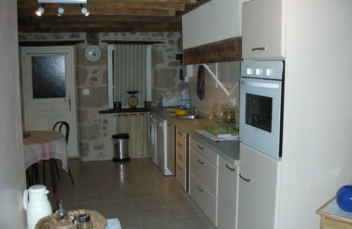 Naillat House | Relaxing Guest House with Pool & Spa for Up to 6 Guests