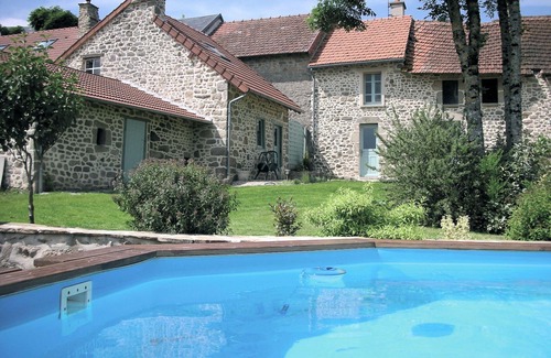 Naillat House | Relaxing Guest House with Pool & Spa for Up to 6 Guests