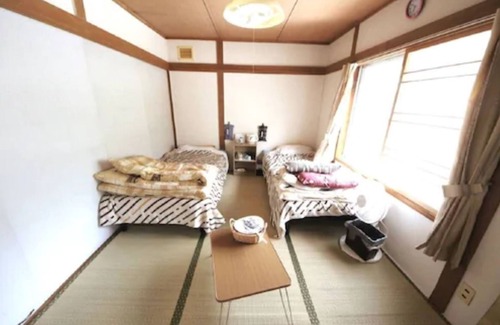 Date House | Cozy Guest House Yamada: Family-Friendly with Dining Options