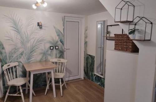 Trakata House | Welcoming Guest House Yanita: Pool and Hot Tub Retreat