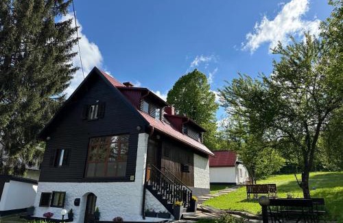 Mukinje House | Exceptional Guest House Zeder - Family-Friendly with Kitchen