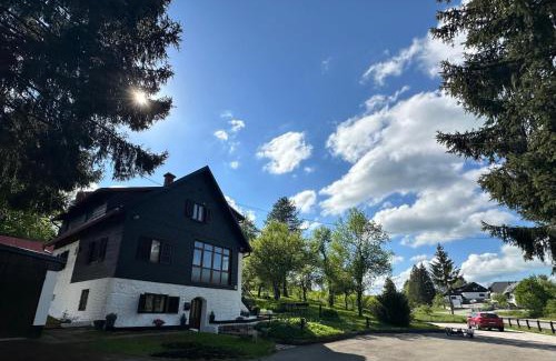 Mukinje House | Exceptional Guest House Zeder - Family-Friendly with Kitchen