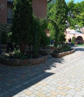 Berehove House | Guest House Zhanna: Highly Rated with Family-Friendly Amenities