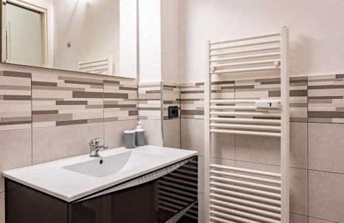 Loreto Apartment | Modern Flat Centrale M2: Family-Friendly Stay with High Ratings