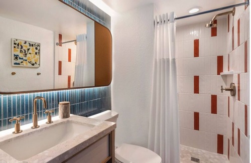 Islamorada Hotel | Guest Room, 1 King: Resort w/Marina and 3 Outdoor Pool | Free Parking