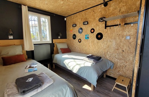 Villeneuve-de-Berg Bed & Breakfast | Guest Room '315' with Mountain View, Private Pool and Wi-Fi
