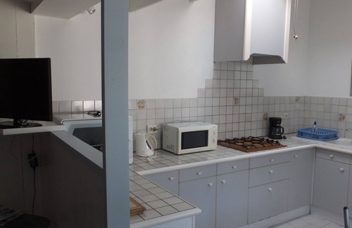 Ars-en-Re Bed & Breakfast | Guest Room 3 - "The Studio" with Shared Garden