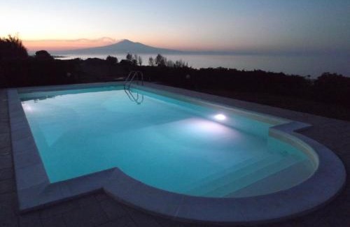 Augusta House | Oceanfront Guest Room Perla Marina with Pool & 9.4 Rating