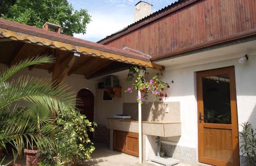 Shabla House | Budget-Friendly Family Rooms at Guest Rooms Kamberovi