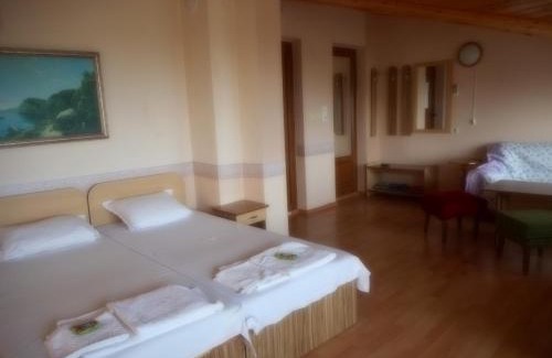 Shabla House | Relaxing Oceanfront Guest Rooms at Ribarska Hizha