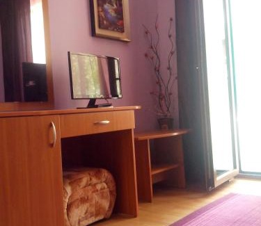 Old Town Hotel | Inviting Guest Rooms with Ocean View at Sveti Nikola