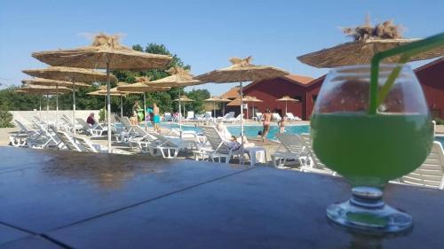 Ezerets House | Relaxing Oceanfront Rooms at Wild Duck Hotel with Pool