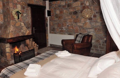 Kalambaka Apartment | Discover Guest Stone House in Aidona with Family-Friendly Perks